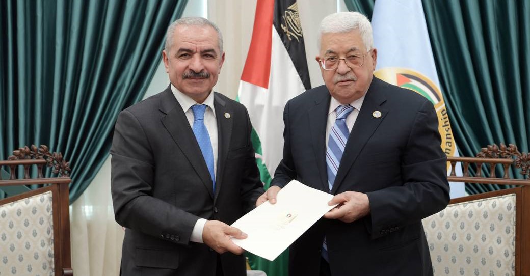 El nou primer ministre palestí, Mohammad Shtayyeh, i el president de l'Autoritat Nacional Palestina, Mahmud Abbas