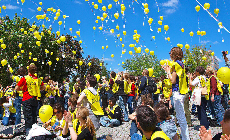 Acte de Amnistía Internacional.